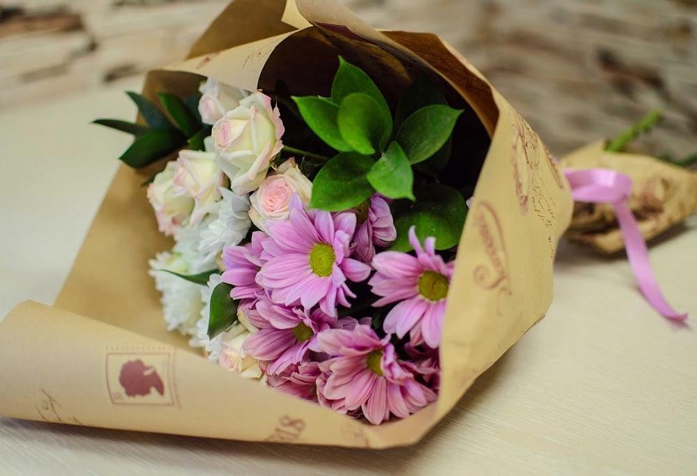 Букет цветов из: Розы и Хризантемы в Товарково Тульская область 