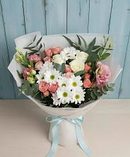 Букет цветов из:  Розы, Лизиантусы и Хризантемы в Товарково Тульская область 