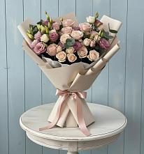 Букет цветов из:  Розы и Лизиантусы в Товарково Тульская область 