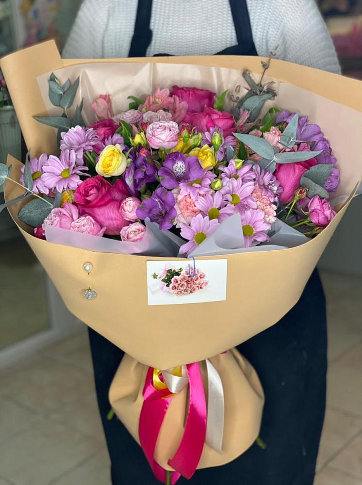 Букет цветов из: Хризантемы, Гвоздики и Альстромерии в Товарково Тульская область 