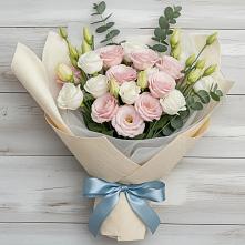 Букет цветов из:  Лизиантусы #REPLACE_PRED# Товарково Тульская область 