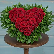 Цветочная композиция из Розы в виде сердца в Товарково Тульская область 