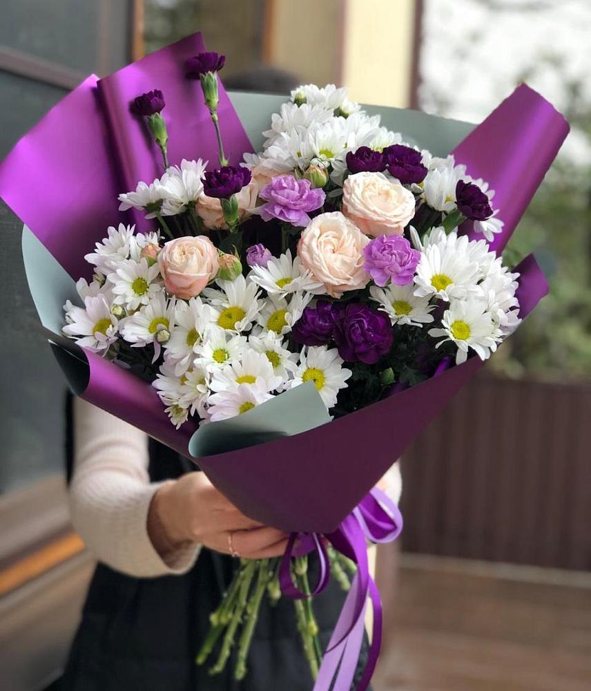 Букет цветов из: Хризантемы, Гвоздики и Розы в Товарково Тульская область 