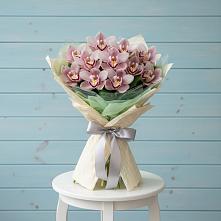 Букет цветов из:  Орхидеи и Розы в Товарково Тульская область 