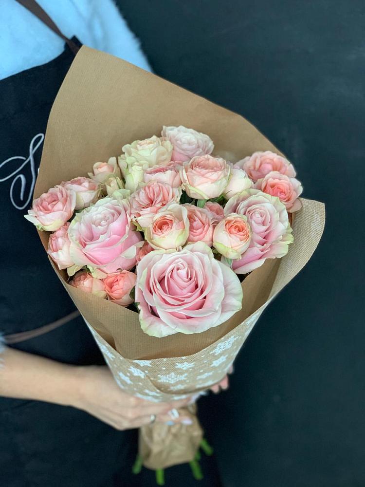 Букет цветов из: Хризантемы и Розы в Товарково Тульская область 