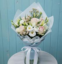 Букет цветов из:  Розы и Лизиантусы в Товарково Тульская область 