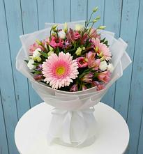 Букет цветов из:  Герберы, Альстромерии и Лизиантусы в Товарково Тульская область 