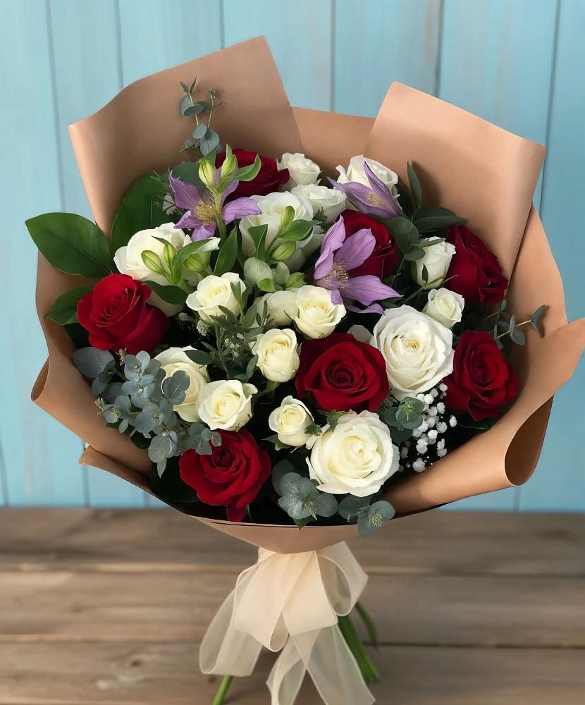 Букет цветов из: Розы и Альстромерии в Товарково Тульская область 