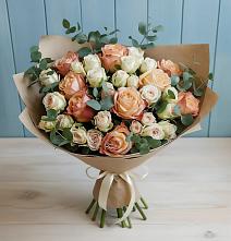 Букет цветов из:  Альстромерии и Розы в Товарково Тульская область 